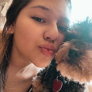 Meet your Posher, Mia